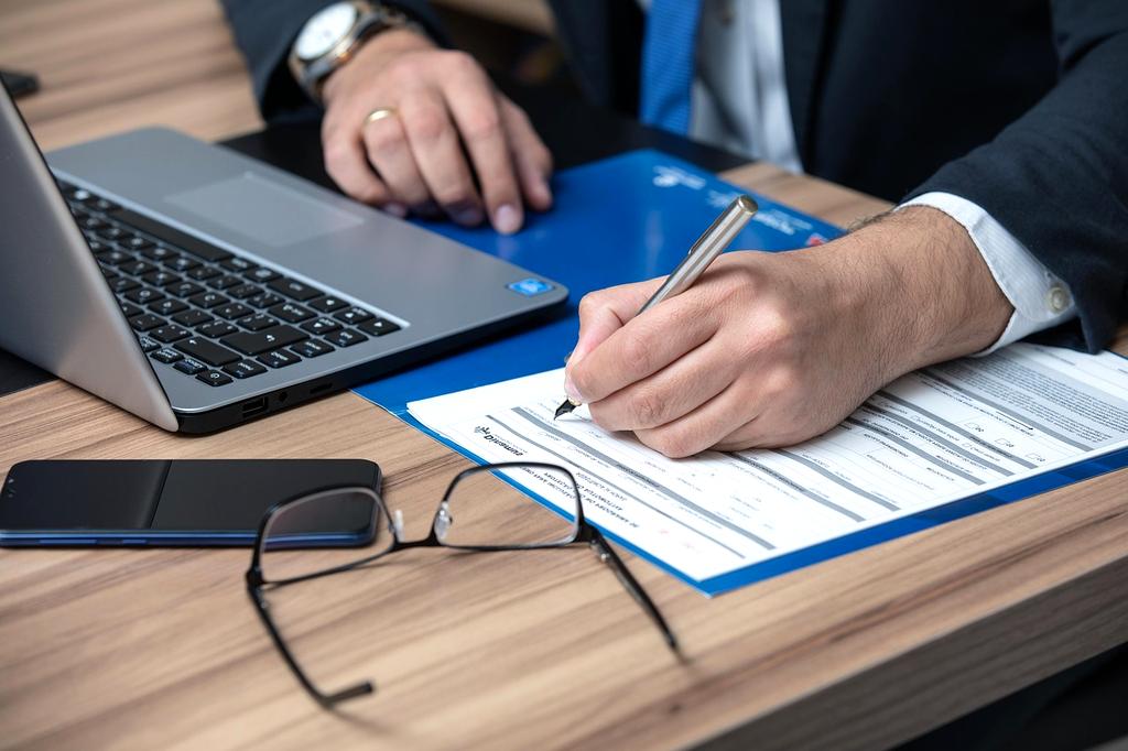 Documente legale și contracte de business